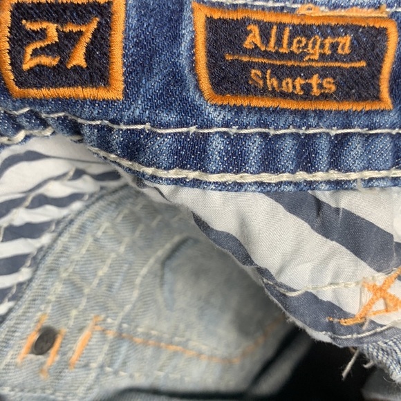 ROCK REVIVAL: Allegra Easy Flap Pocket Jean Shorts Size 27 - Picture 8 of 13